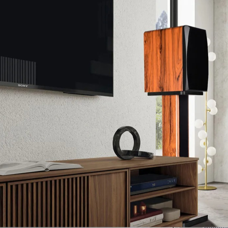 حامل سماعات خشبي صلب قائم على  - مراجعة Home Cinema Rack وسعره